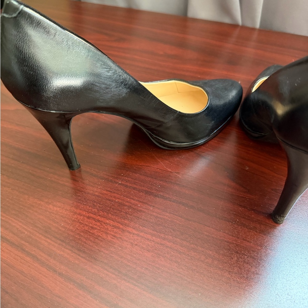Nine West Classic Black Heels - Picture 6 of 6